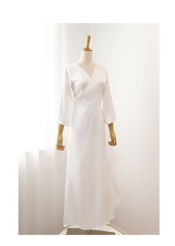 Long Gown With Slender Lace Lace On The Back