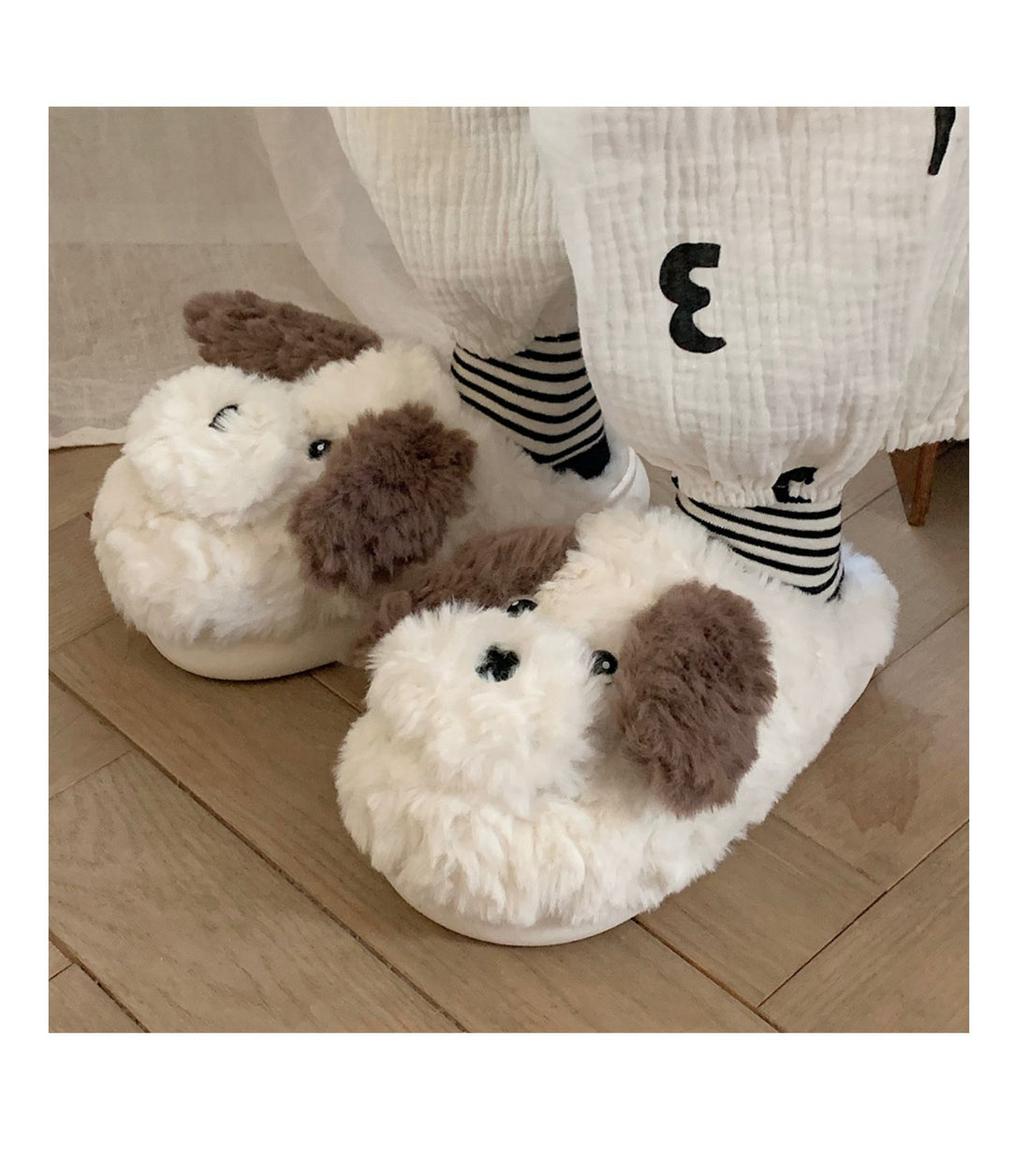 Cartoon Plush Slippers for Women – Warm & Cozy Korean Style with Toe Holder
